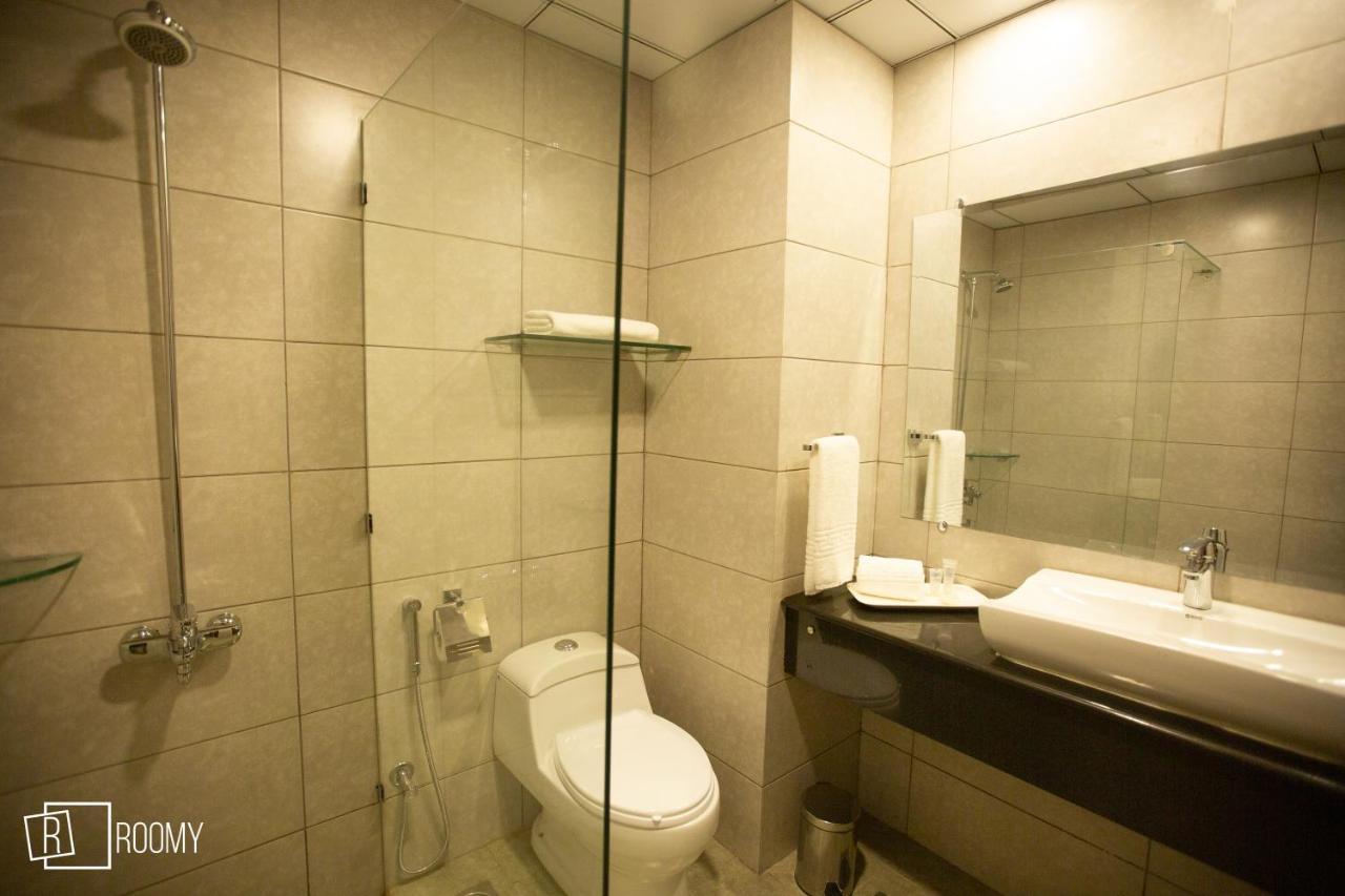 Roomy Signature Hotel, Islamabad Exterior photo