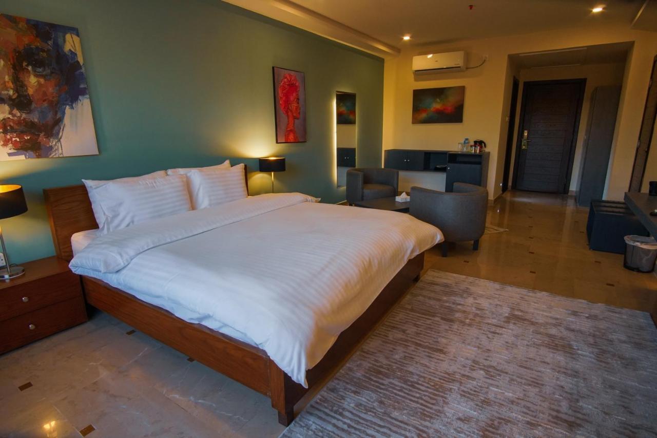 Roomy Signature Hotel, Islamabad Exterior photo